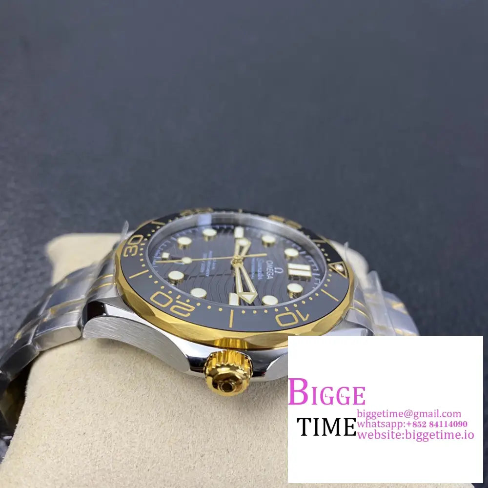Seamaster Diver 300M 42Mm Ceramic Yg/Ss Black Dial Bracelet Vsf A8800 Omega