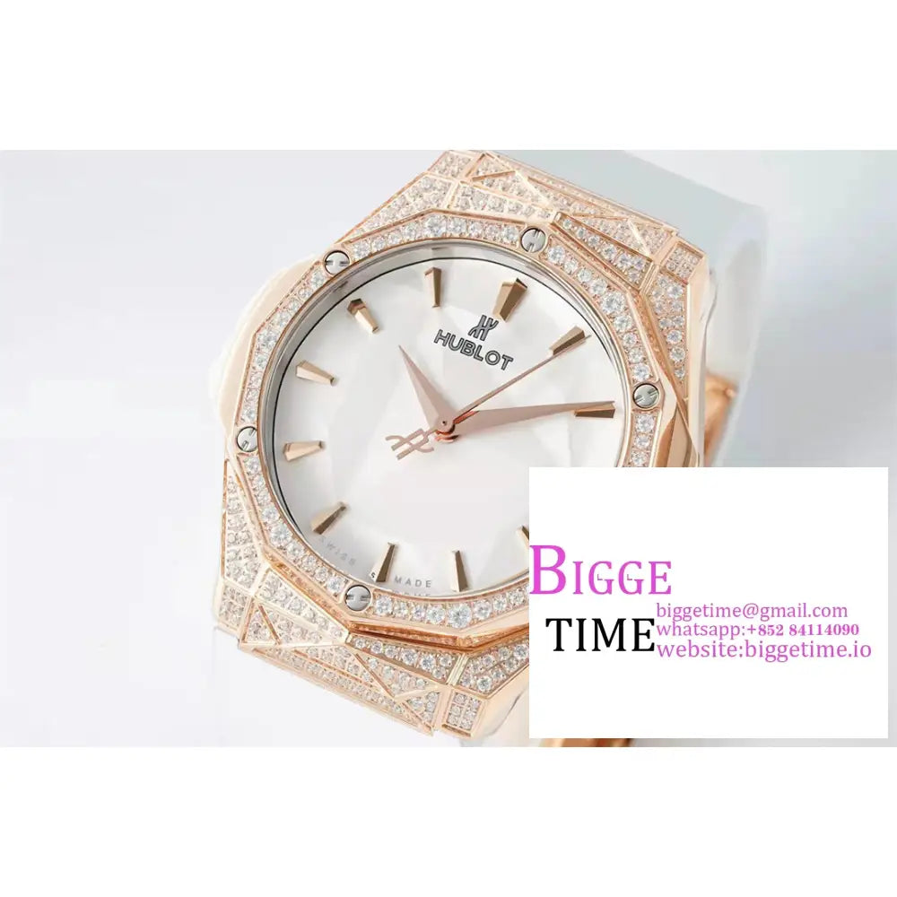 Classic Fusion 40Mm All Diamond Bezel Rg White Dial Rubber Strap Apsf A1110 Hublot