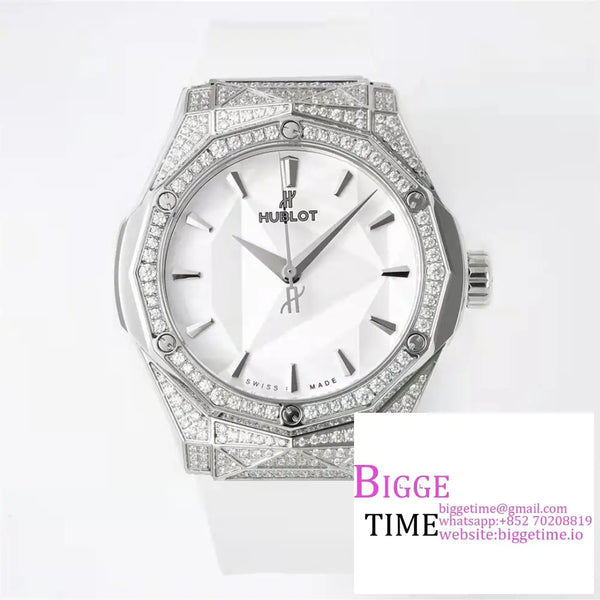 Classic Fusion 40Mm All Diamond Bezel White Dial Rubber Strap Apsf A1110 Option1 Hublot