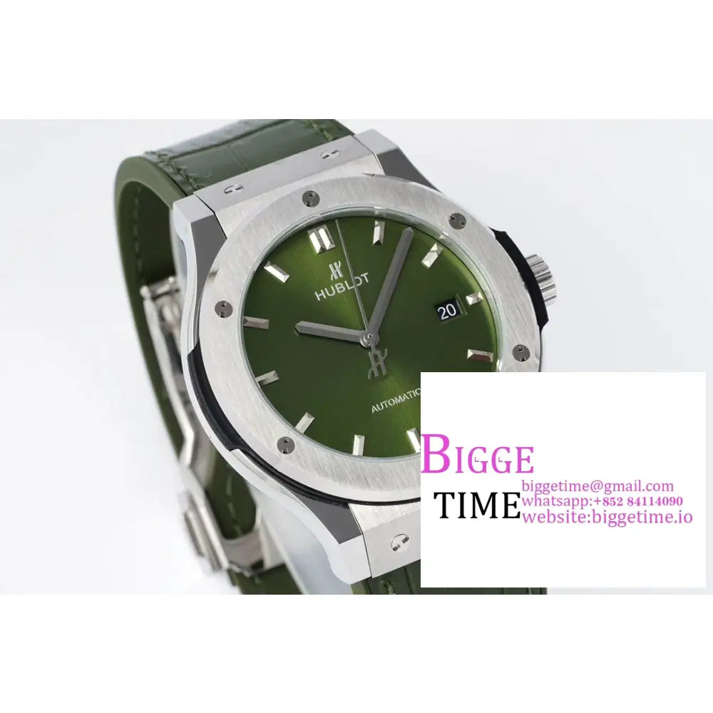 Classic Fusion 42Mm Green Dial Leather Strap Jj + F A1110 Hublot