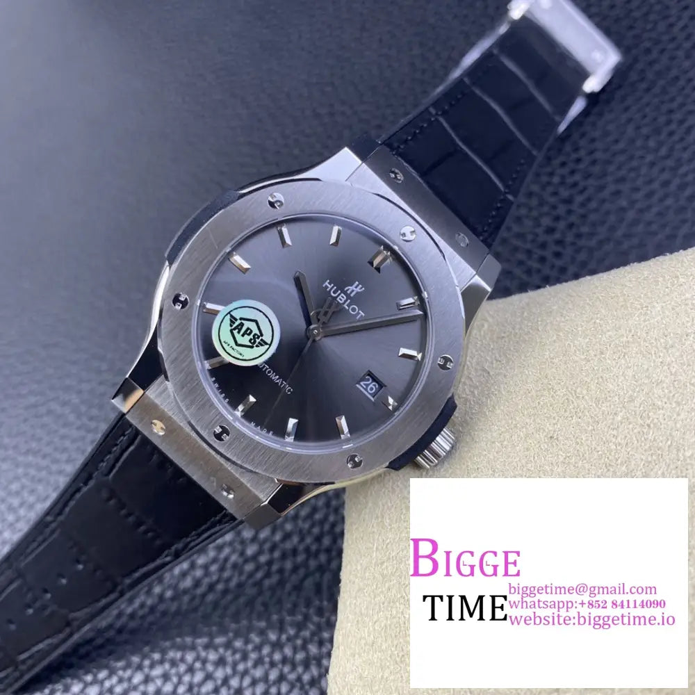 Classic Fusion 42Mm Grey Dial Black Rubber Strap Apsf A1110 Hublot