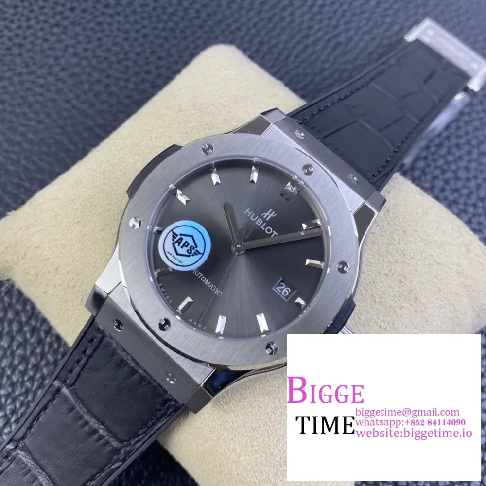 Classic Fusion 42Mm Grey Dial Black Rubber Strap Apsf A1110 Hublot