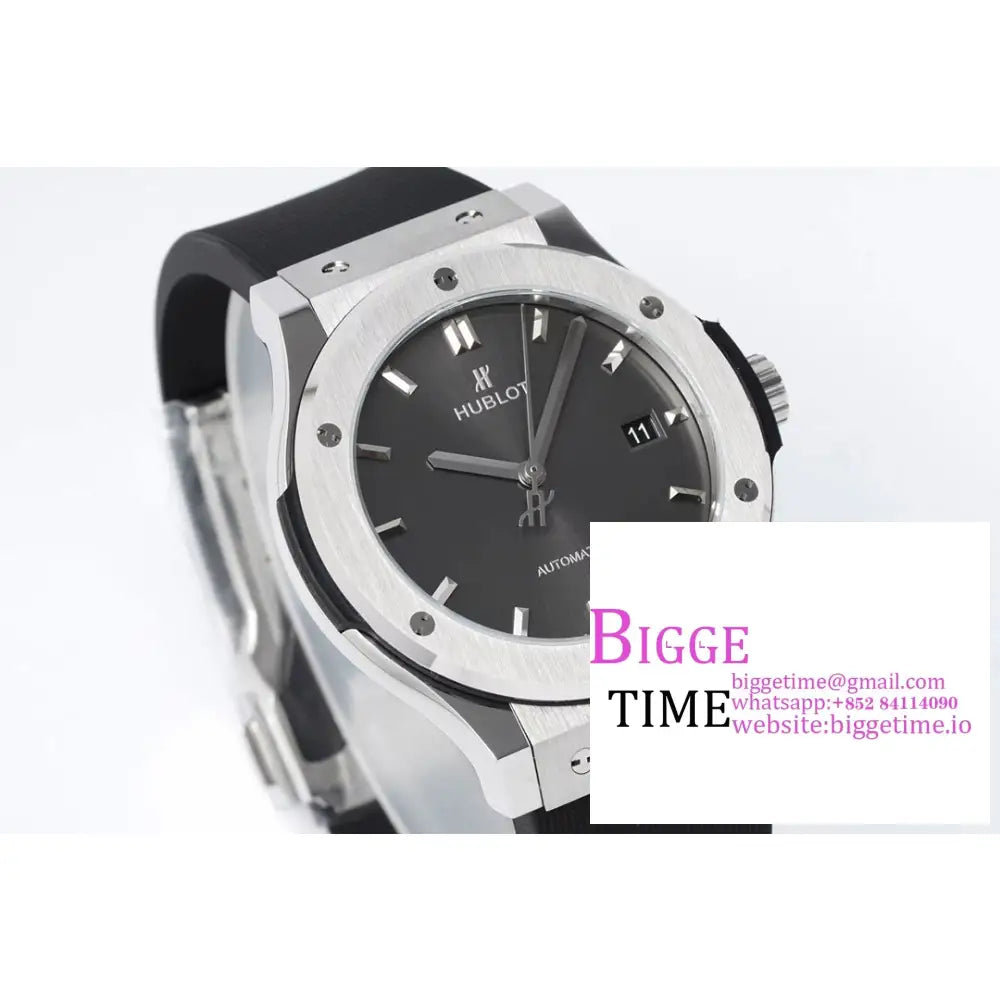 Classic Fusion 42Mm Grey Dial Black Rubber Strap Jj + F A1110 Hublot