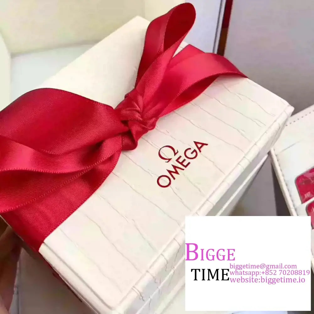 Omega Gift Box