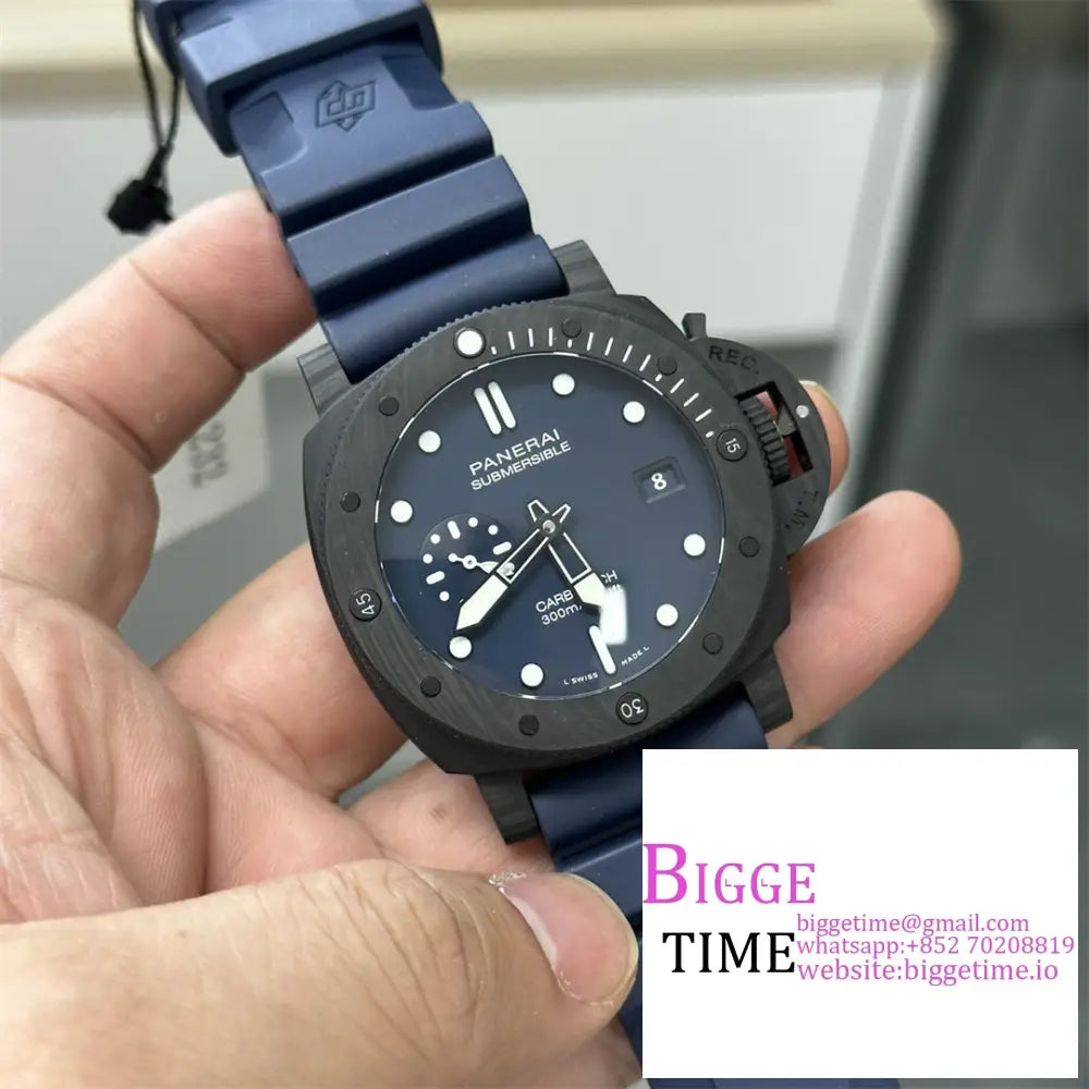 Pam1232 44Mm Submersible Carbon Blue Dial Rubber Strap Vsf P9000 Panerai