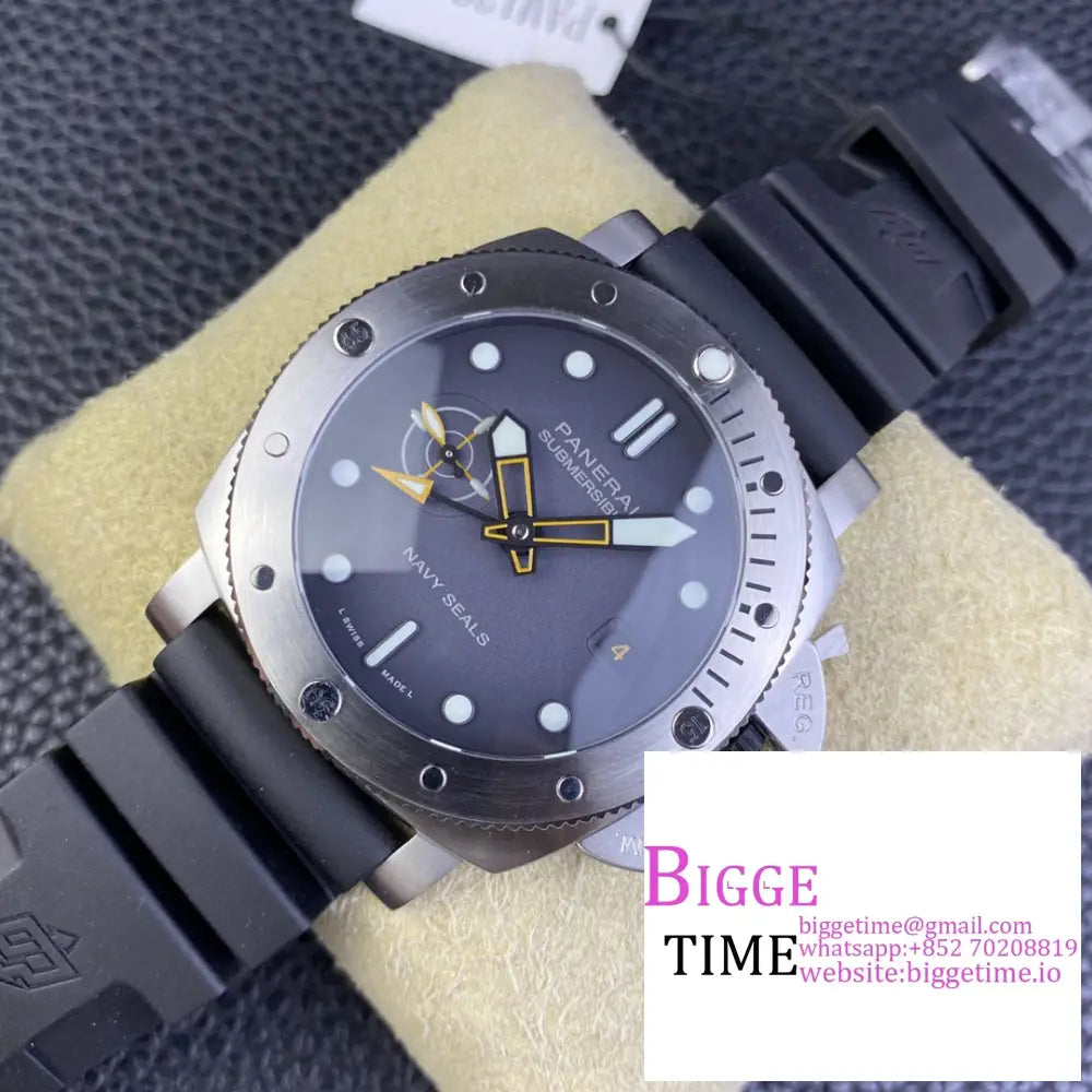 Pam1323 44Mm Submersible Gmt Gradient Grey Dial Black Rubber Strap Vsf P9000 Panerai