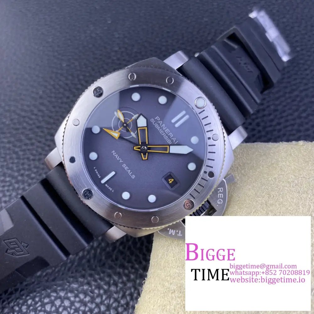 Pam1323 44Mm Submersible Gmt Gradient Grey Dial Black Rubber Strap Vsf P9000 Panerai