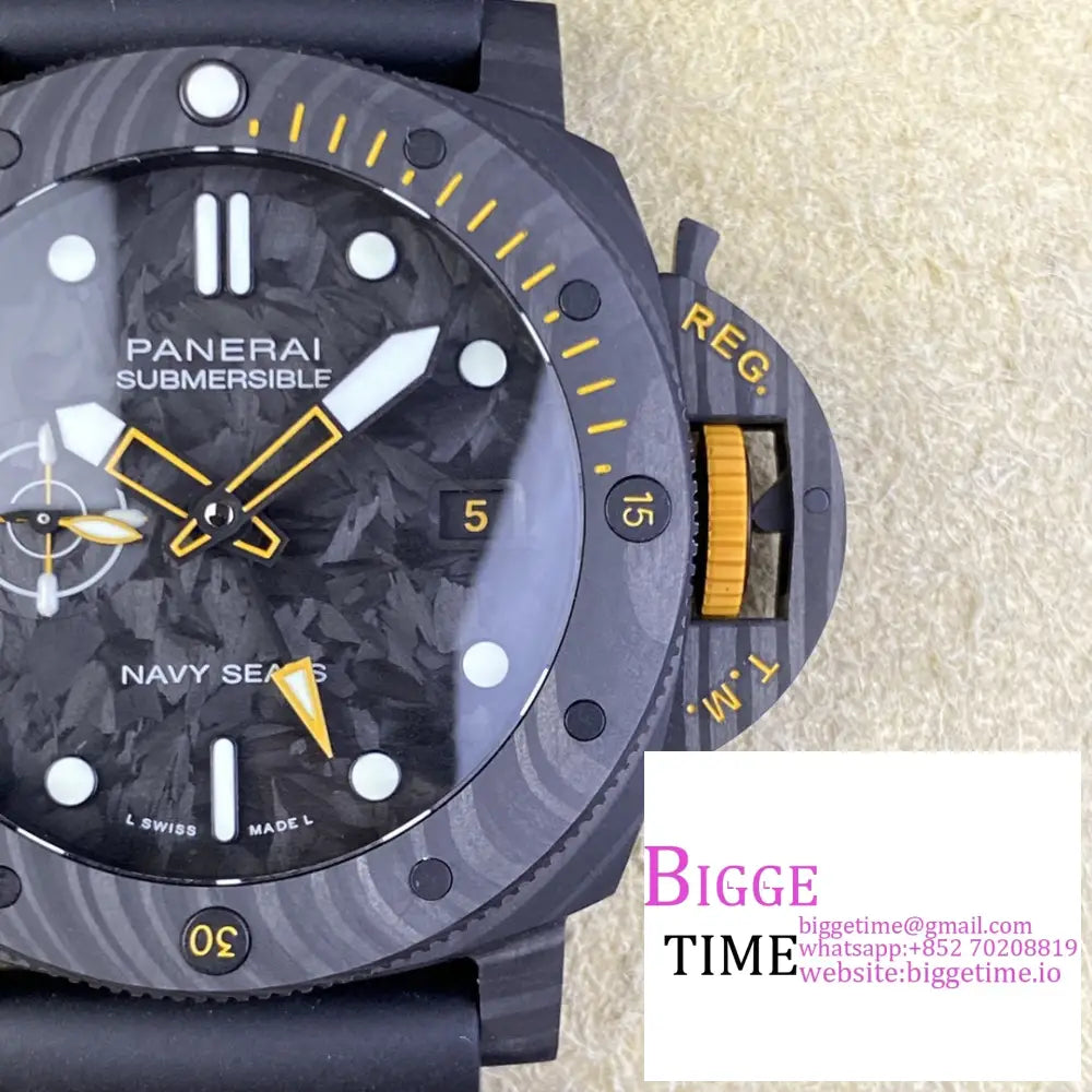 Pam1324 44Mm Submersible Gmt Carbon Blue Dial Black Rubber Strap Vsf P9000 Panerai