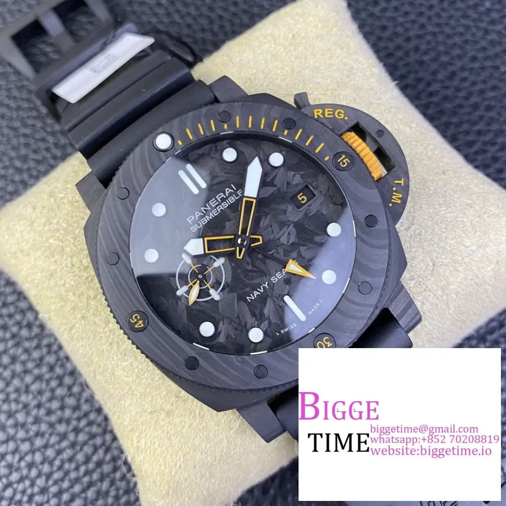 Pam1324 44Mm Submersible Gmt Carbon Blue Dial Black Rubber Strap Vsf P9000 Panerai