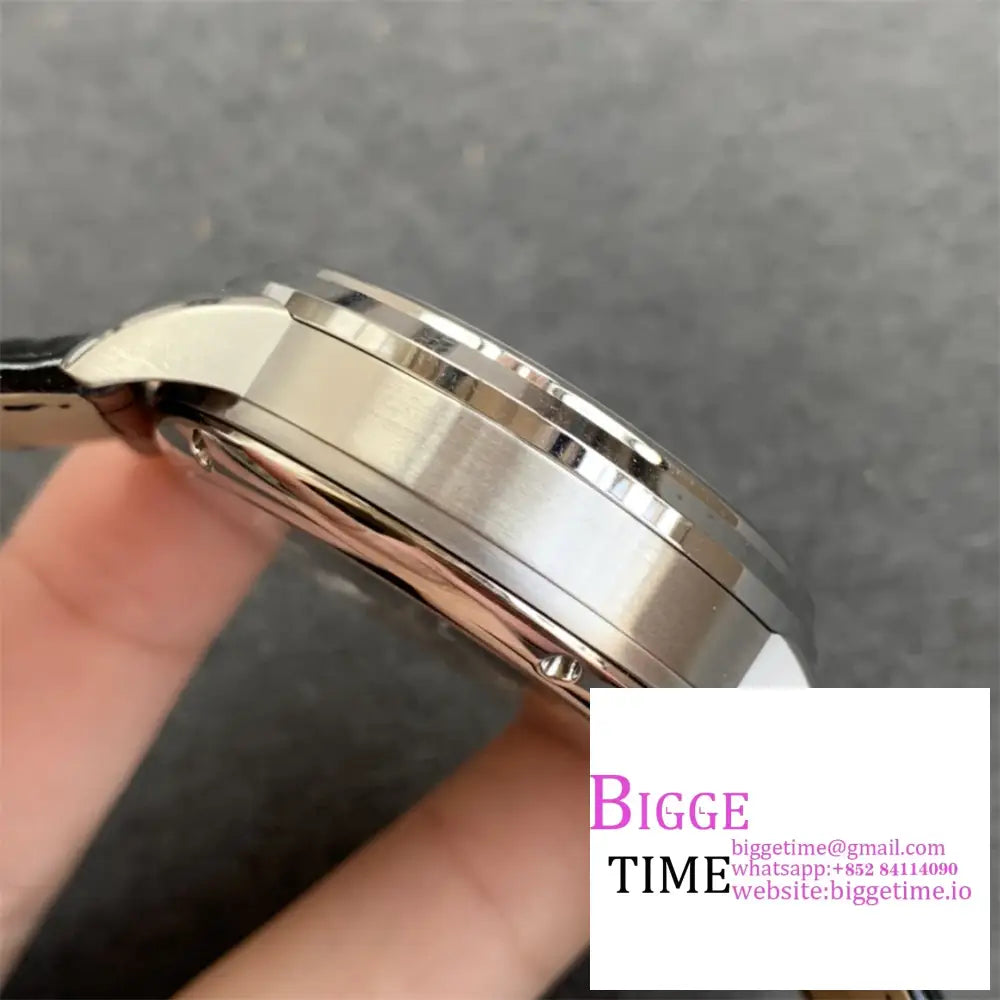Pano Matic Lnverse 42Mm White/Black Dial Black Leather Strap Tzf A23J Glashutte