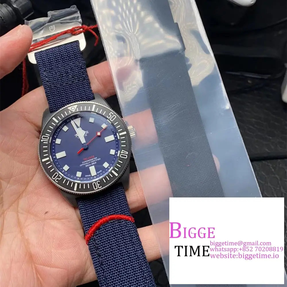 Pelagos 42Mm Carbon Blue Dial Red Hand Nylon Strap M + 8N-24 Tudor