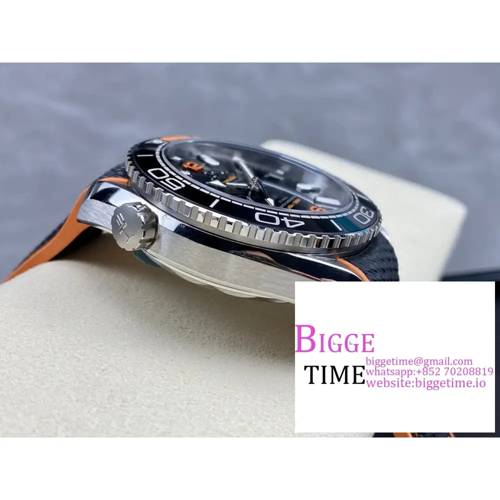 Planet Ocean 600M 43.5Mm 1/4 Orange Black Dial Rubber Strap Vsf A8900 Omega