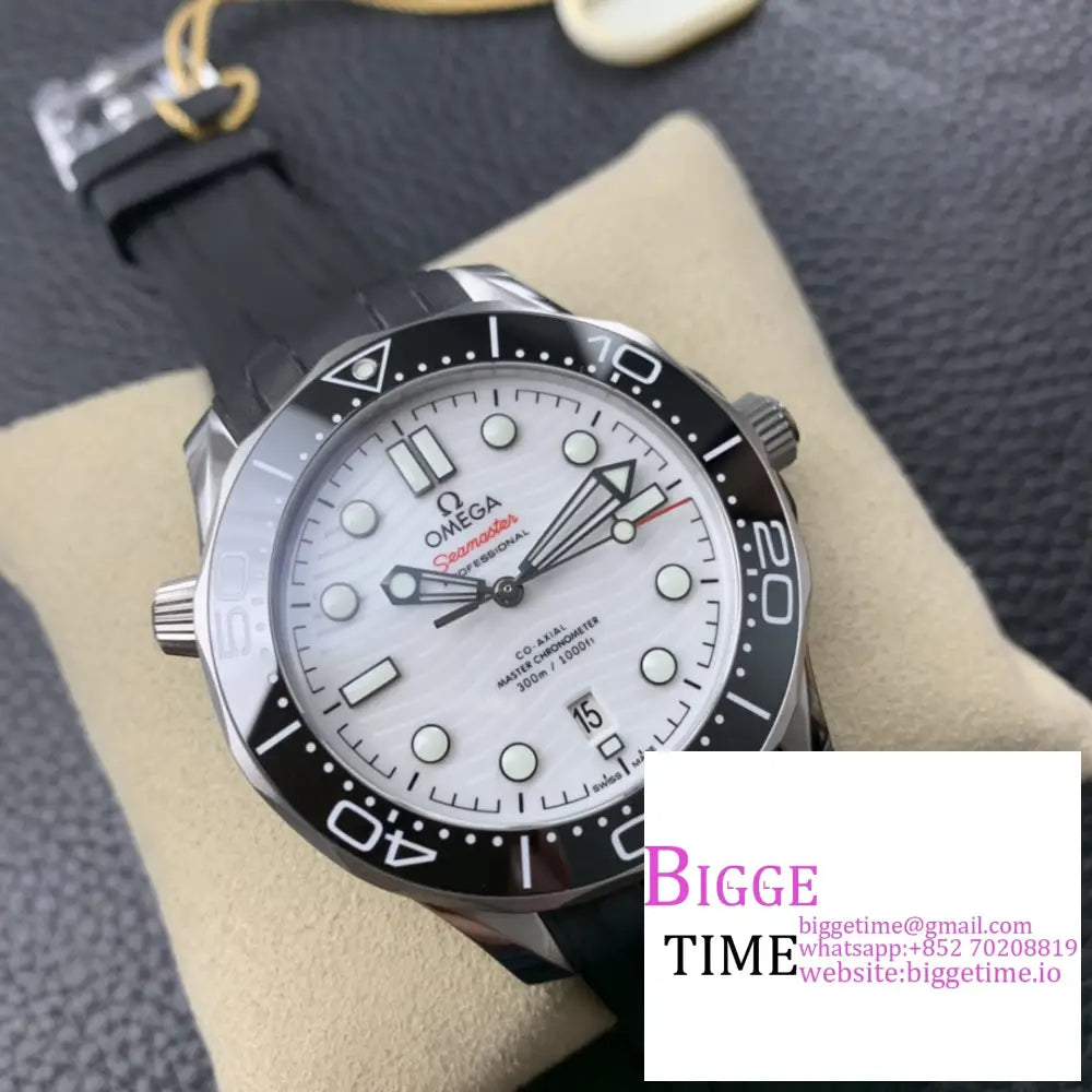 Seamaster Diver 300M 42Mm Ceramic White Dial Black Rubber Strap Vsf A8800 Omega