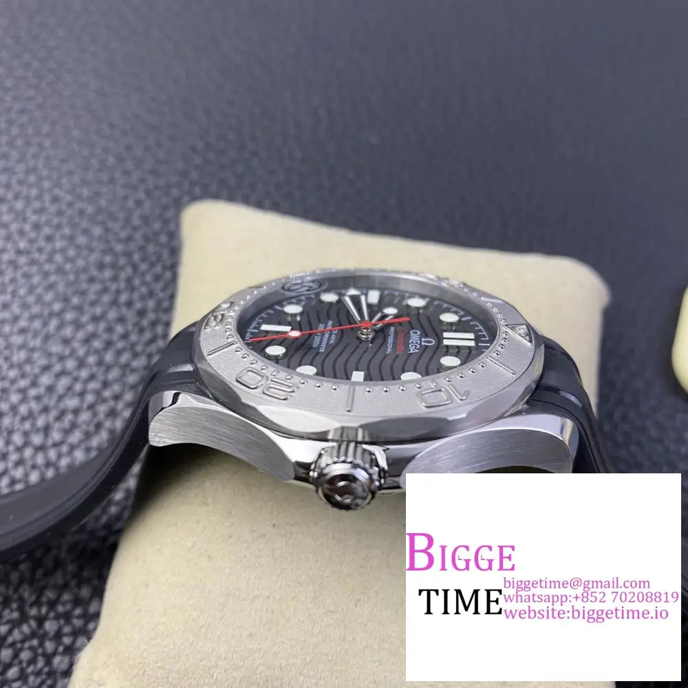 Seamaster Diver 300M Nekton 42Mm Black Dial Rubber Strap Vsf A8806 Omega