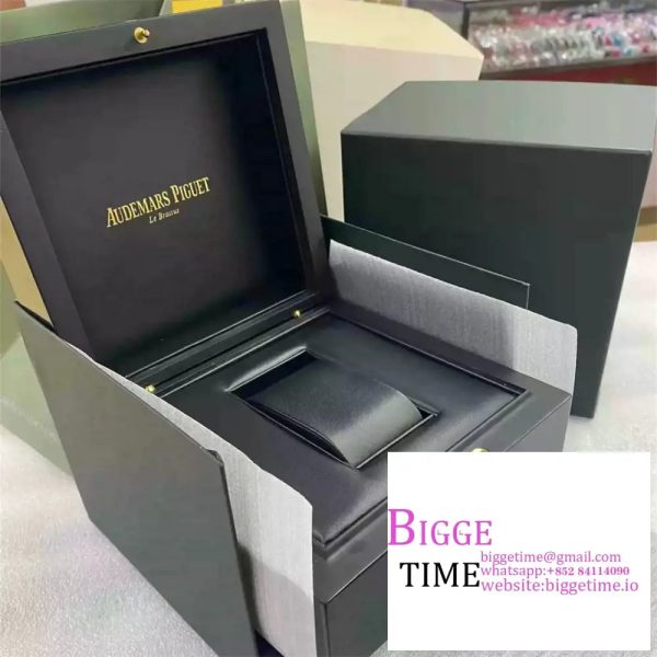 Audemars Piguet New Green Wooden Watch Box - Image 5
