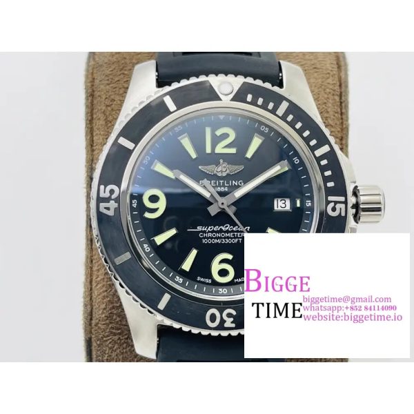 Breitling 42mm SUPEROCEAN Black Dial Black Rubber Strap TF A2824 - Image 4