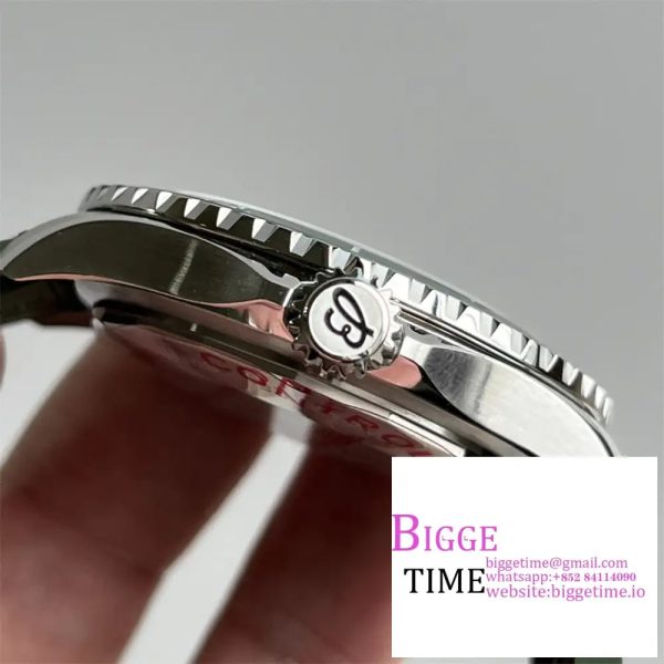 Breitling 44mm SUPEROCEAN Ceramic Green Dial Black Rubber Strap TF A2824 - Image 7
