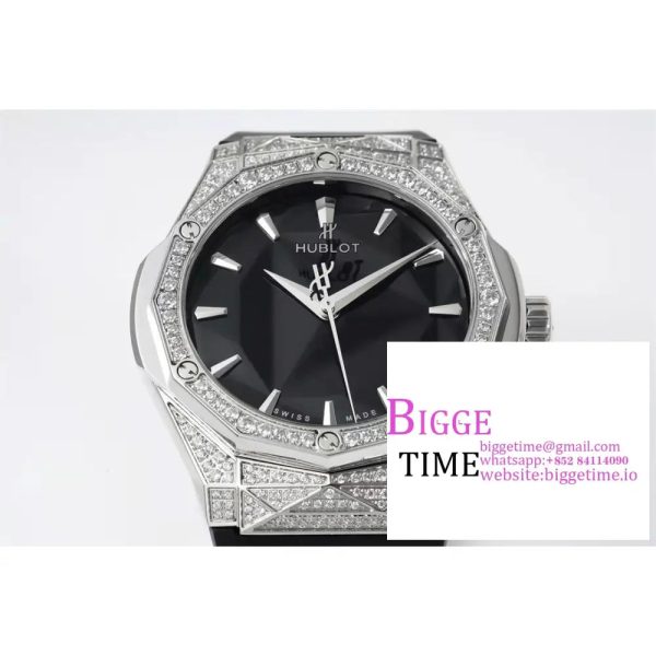 Classic Fusion 40mm All Diamond Bezel Black Dial Black Rubber Strap APSF A1110 - Image 2