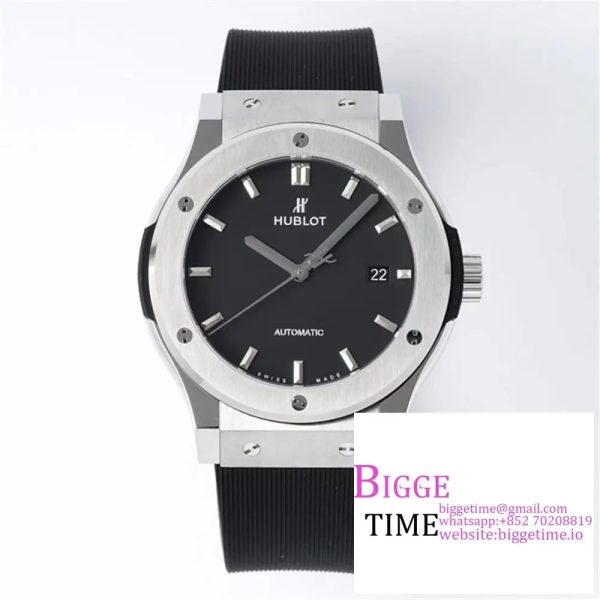 Classic Fusion 42mm Black Dial Black Rubber Strap JJ+F A1110