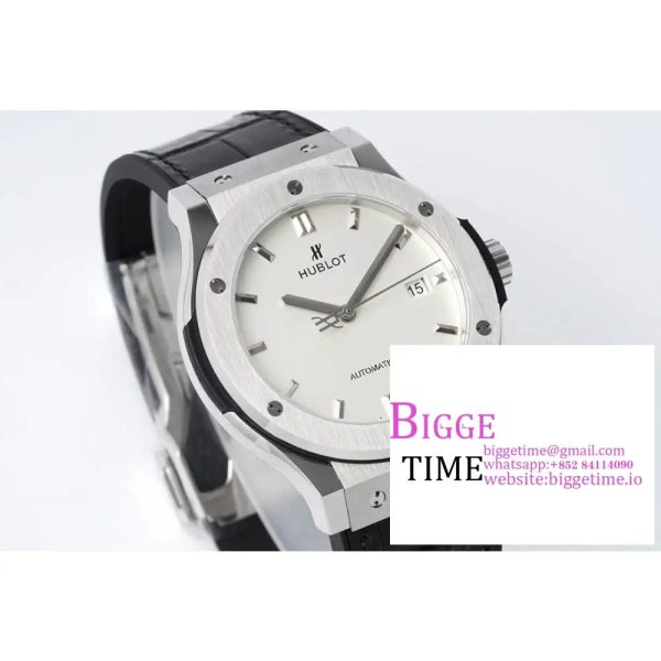 Classic Fusion 42mm White Dial Black Rubber Strap JJ+F A1110 - Image 3