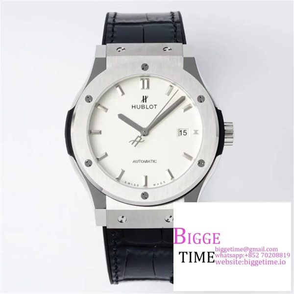 Classic Fusion 42mm White Dial Black Rubber Strap JJ+F A1110