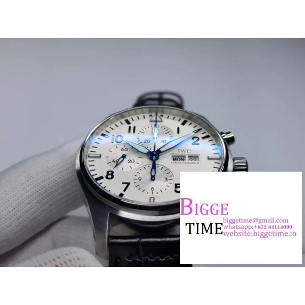 IWC Pilot Chrono 43mm IW377725 White Dial Black Leather Strap ZF A7750 - Image 3