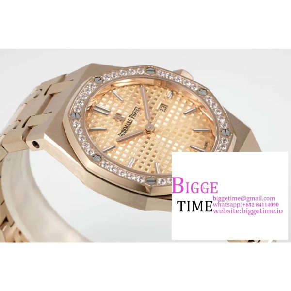 Lady Royal Oak 33mm RG ZF 1:1 Best Edition Rose Gold Dial Diamonds Bezel on RG Bracelet Swiss Quartz - Image 4