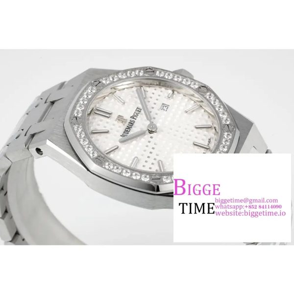 Lady Royal Oak 33mm SS ZF 1:1 Best Edition White Dial Diamonds Bezel on SS Bracelet Swiss Quartz - Image 5
