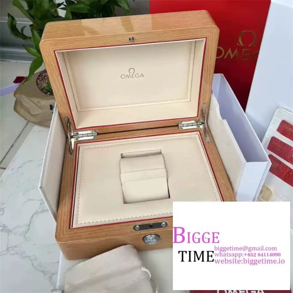 Omega Wooden Box - Image 2