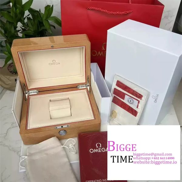 Omega Wooden Box - Image 3