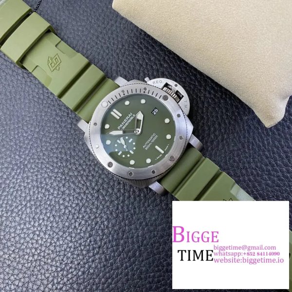 PAM1055 Luminor Submersible 42mm Verde Militare VSF 1:1 Best Edition on Green Rubber Strap P.900 - Image 5
