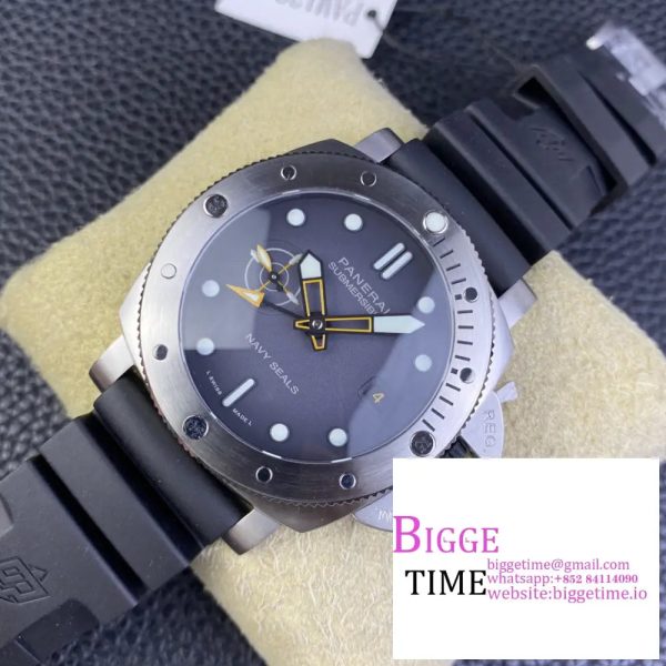 PAM1323 Y GMT VSF 1:1 Best Edition Dark Gray Dial on Black Rubber Strap P9011 - Image 3