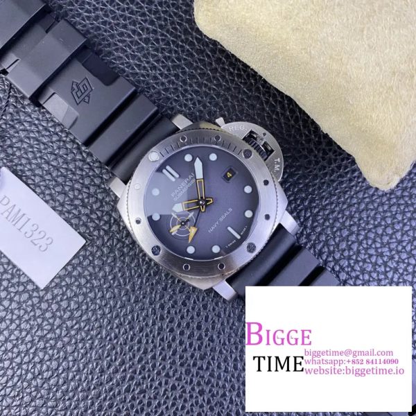 PAM1323 Y GMT VSF 1:1 Best Edition Dark Gray Dial on Black Rubber Strap P9011 - Image 6