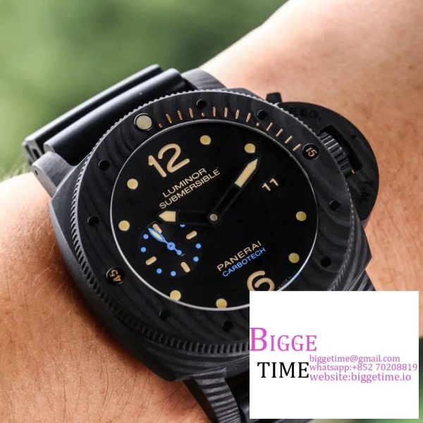 PAM616 Carbotech VSF Best Edition on Blue Logo Black Rubber Strap P.9000  V3