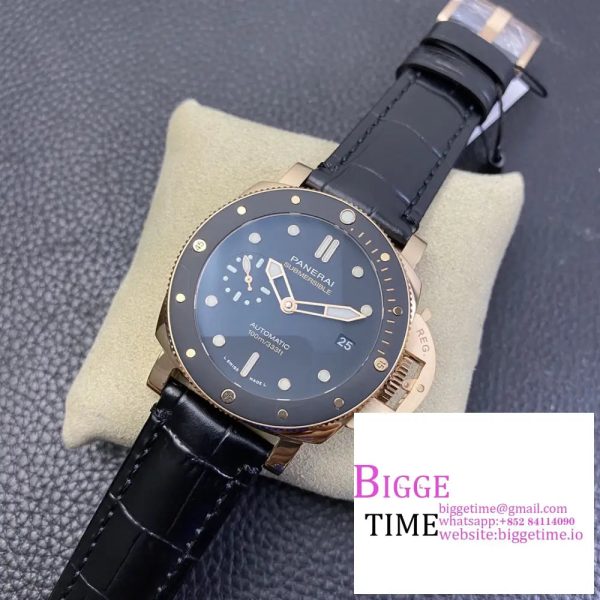 PAM974 Luminor Submersible RG VSF 1:1 Best Edition on Black Leather Strap AXXXIV - Image 4