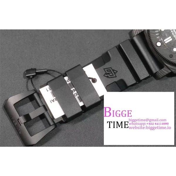PAM979 Carbotech VSF Best Edition Carbon Dial on Rubber Strap P.9010 - Image 9
