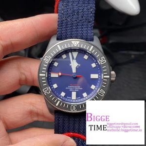 Pelagos 42mm Carbon Blue Dial Red Hand Nylon Strap M+ F