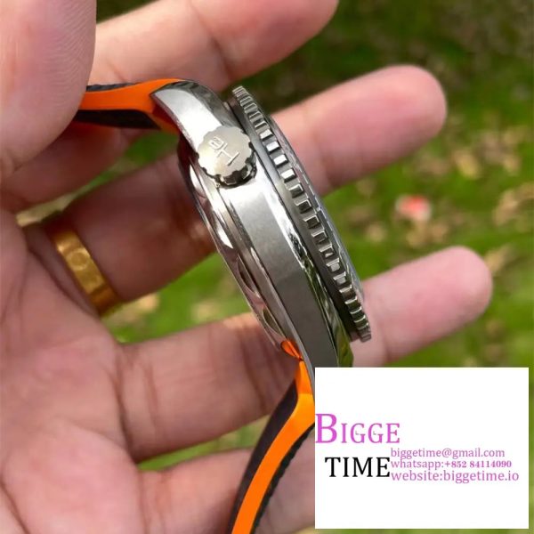 Planet Ocean 43.5mm Ti VSF 1:1 Best Edition Black/Orange Bezel Gray Dial on Gray Nylon Strap A8900 - Image 4