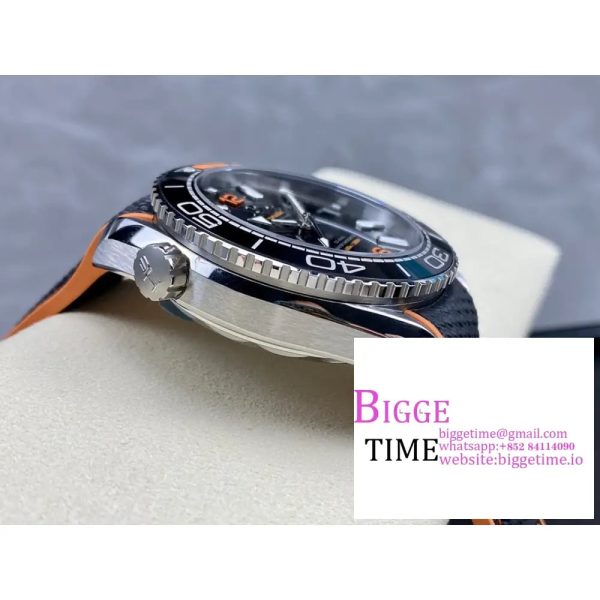 Planet Ocean 600M 43.5mm 1/4 Orange Black Dial Black Rubber Strap VSF A8900 - Image 6