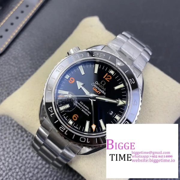 Planet Ocean 600M Co-Axial GMT 43.5mm VSF 1:1 Best Edition Black Dial Orange Markers Black Ceramic Bezel on Black Rubber Strap A8605
