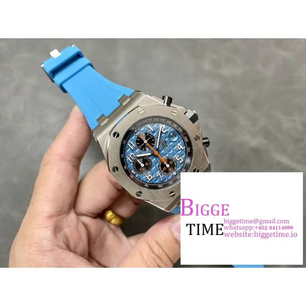 Royal Oak Offshore 42mm SS APF 1:1 Best Edition Light Blue Dial on Light Blue Rubber Strap A4404 - Image 4