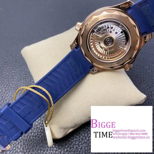 Seamaster Diver 300M SS/RG VSF 1:1 Best Edition RG Bezel Blue Dial on Blue Rubber Strap A8800 - Image 8