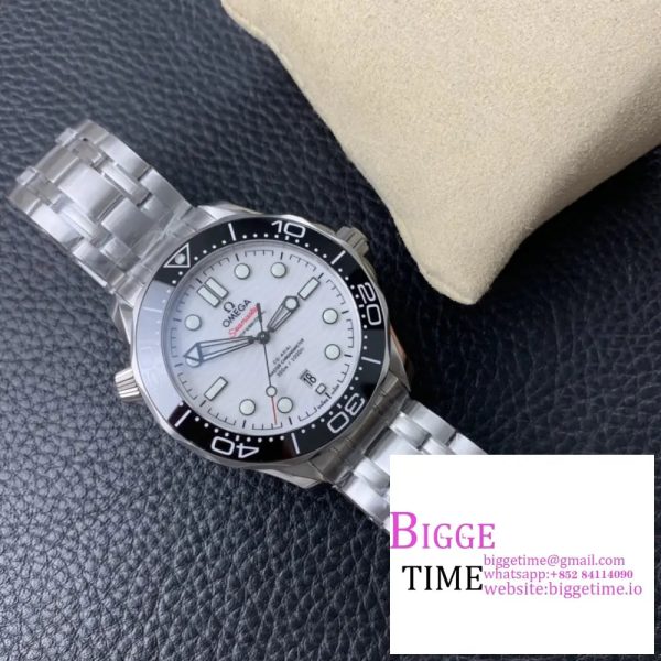 Seamaster Diver 300M SS VSF 1:1 Best Edition Black Bezel White Dial on SS Bracelet A8800 - Image 2