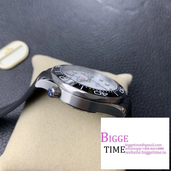 Seamaster Diver 300M SS VSF 1:1 Best Edition Black Bezel White Dial on Black rubber wristbandt A8800 - Image 6