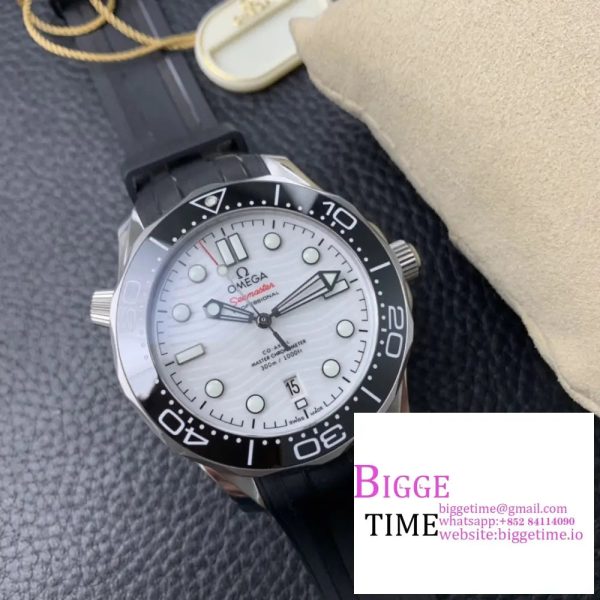 Seamaster Diver 300M SS VSF 1:1 Best Edition Black Bezel White Dial on Black rubber wristbandt A8800 - Image 4