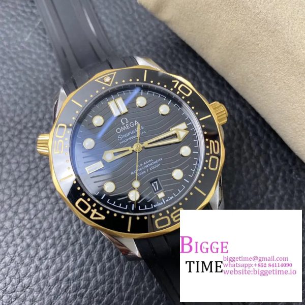 Seamaster Diver 300M SS/YG VSF 1:1 Best Edition YG Bezel Black Dial on Black Rubber Strap A8800 - Image 4