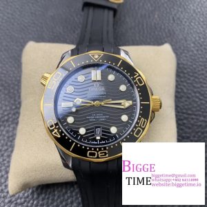 Seamaster Diver 300M SS/YG VSF 1:1 Best Edition YG Bezel Black Dial on Black Rubber Strap A8800
