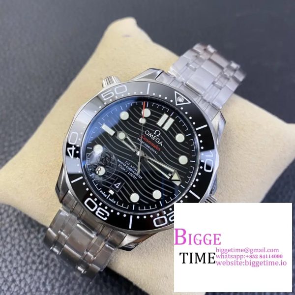 Seamaster Diver 300M VSF 1:1 Best Edition Black Ceramic Black Dial on SS Bracelet A8800 V2 (Black Balance Wheel) - Image 4