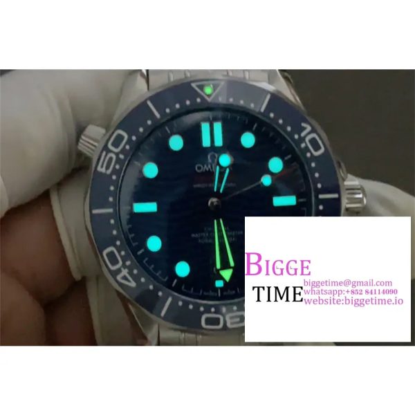 Seamaster Diver 300M VSF 1:1 Best Edition Blue Ceramic Blue Dial on SS Bracelet A8800 V2 (Black Balance Wheel) - Image 3