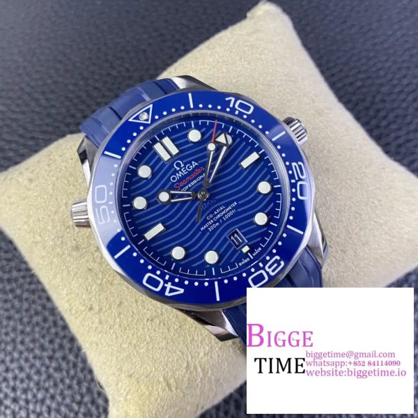 Seamaster Diver 300M ZF 1:1 Best Edition Blue Ceramic Blue Dial on Blue Rubber Strap A8800 - Image 3